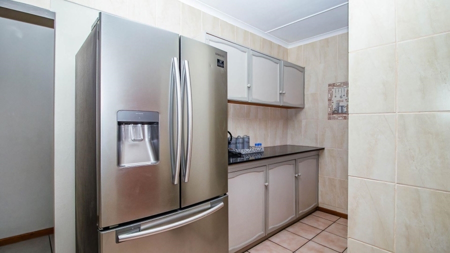 4 Bedroom Property for Sale in Hartenbos Central Western Cape